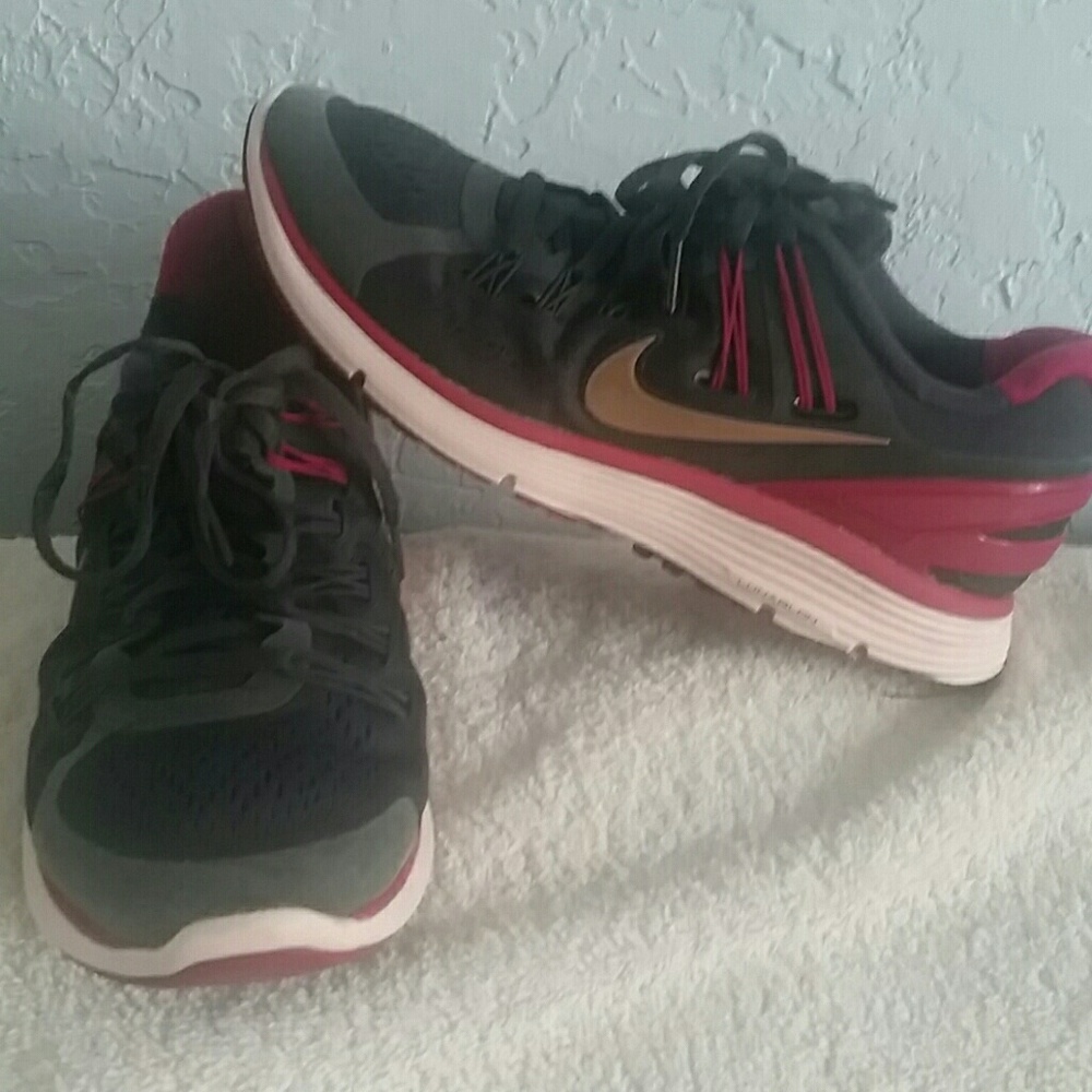 Nike Lunareclipse 3. Size 9